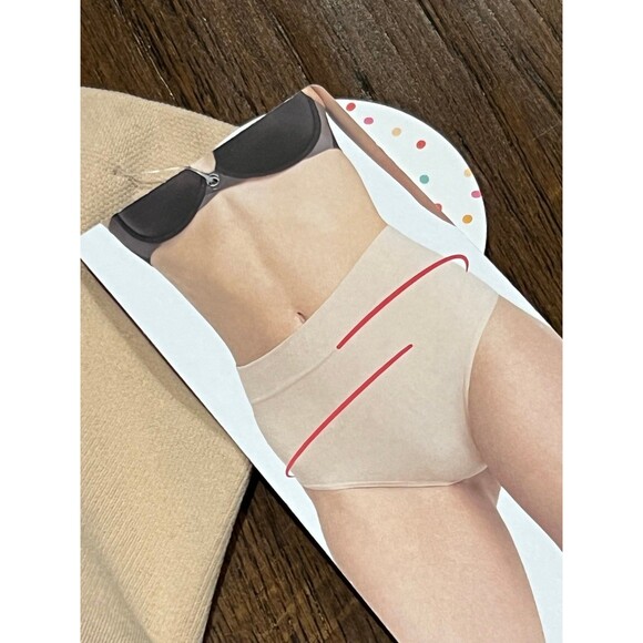 ASSETS by Spanx Women‘s All Around Smoothers Thong - Nude S - Picture 3 of 4